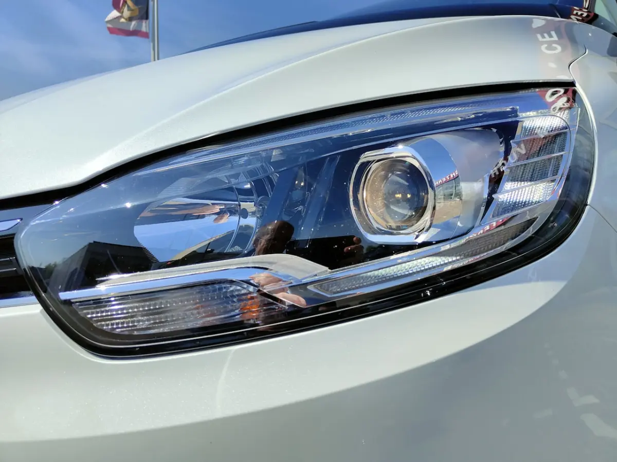 1.3 TCe 140pk /Automaat/7-persoons/Camera/Pearl white/Carplay