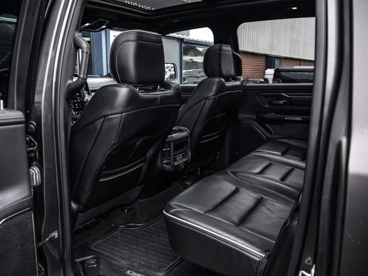 Limited 5.7L Hemi V8 Automaat 4x4 | Full option + Luchtvering