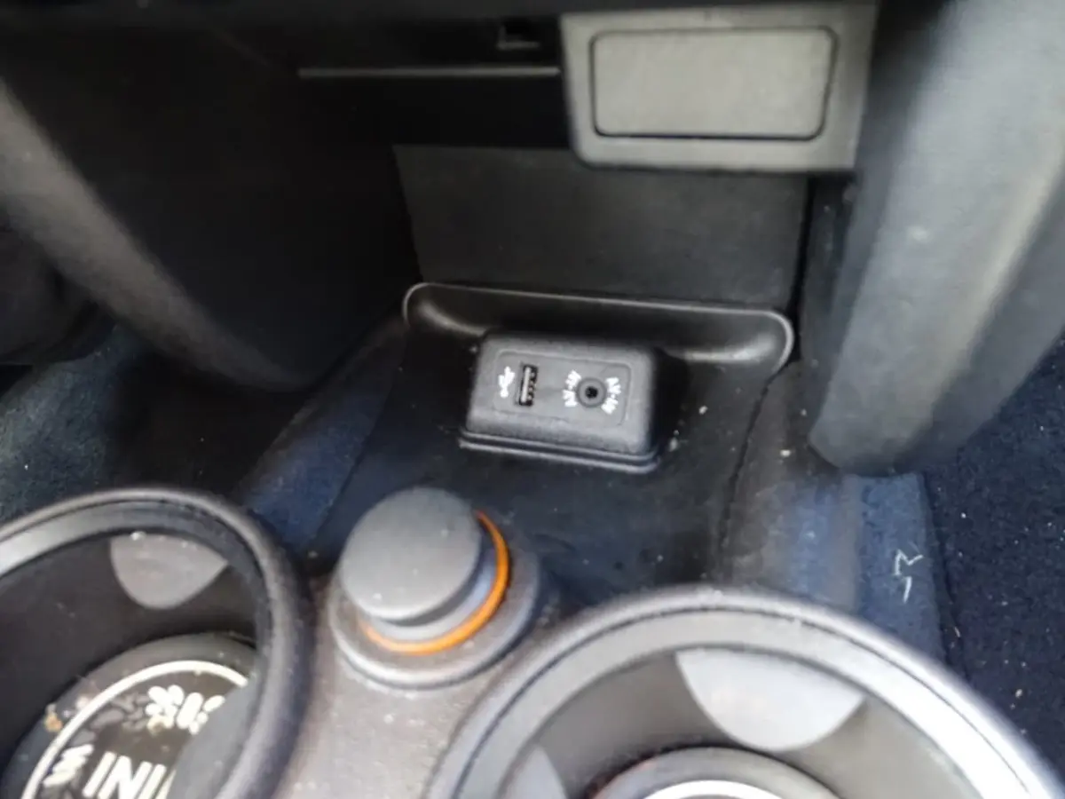 1.6 ONE CHILI -Airco-Navi-usb/aux