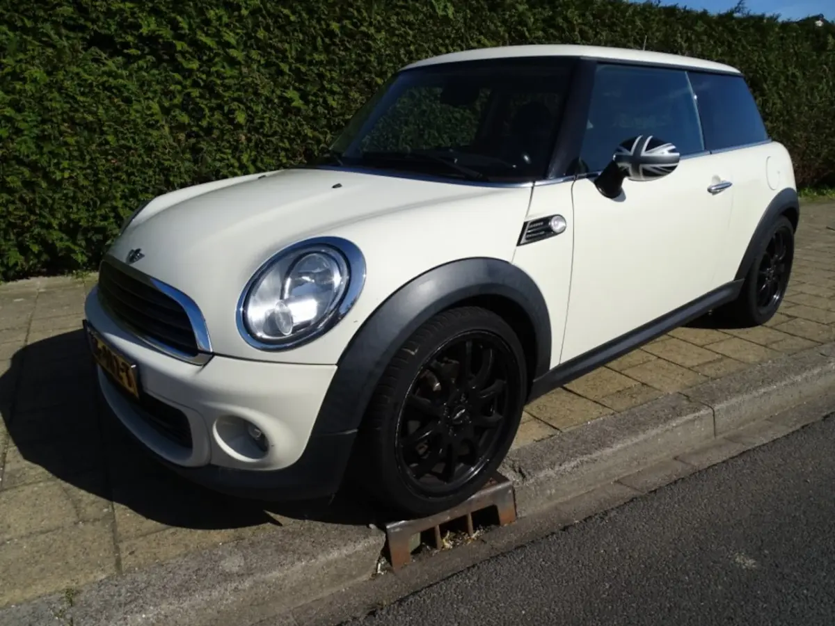 1.6 ONE CHILI -Airco-Navi-usb/aux