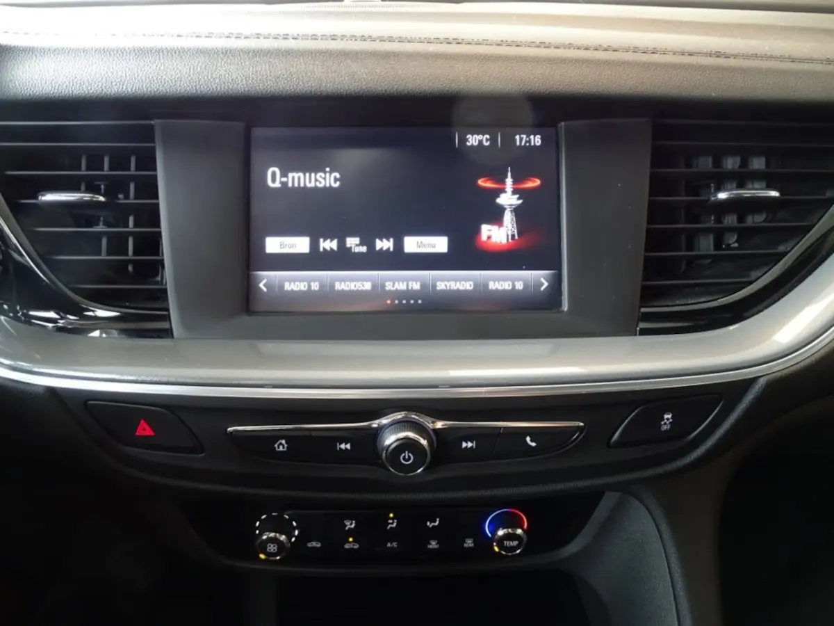 1.5 T ONLINE ED-Media-Carplay-Blth-Cruise-Clima-Pdc