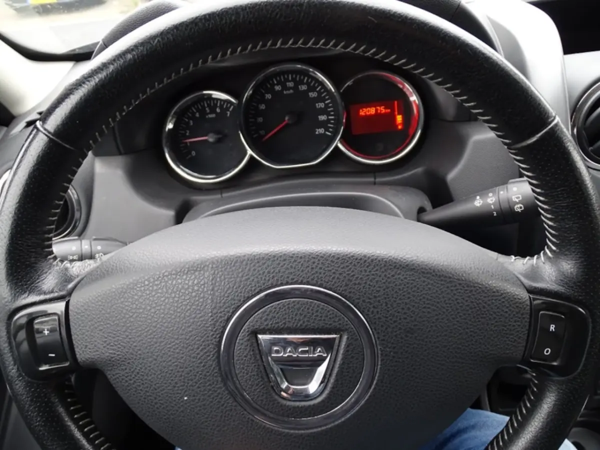 1.2 TCE 4X2 SL ROB-120875Km-Navi-Cruise-Media-Usb/Aux