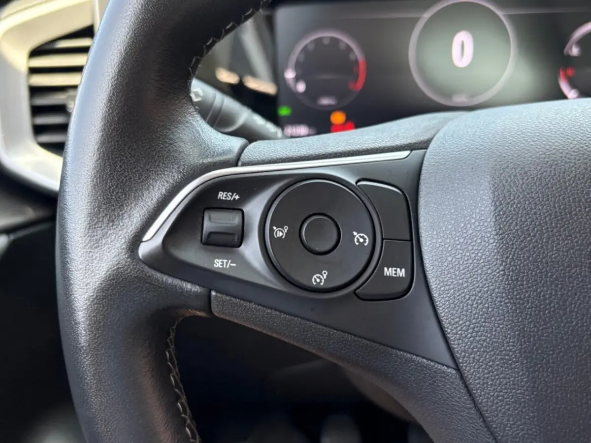 1.2 TURBO ELEGANCE. NAVI CAMERA AIRCO LMV CARPLAY