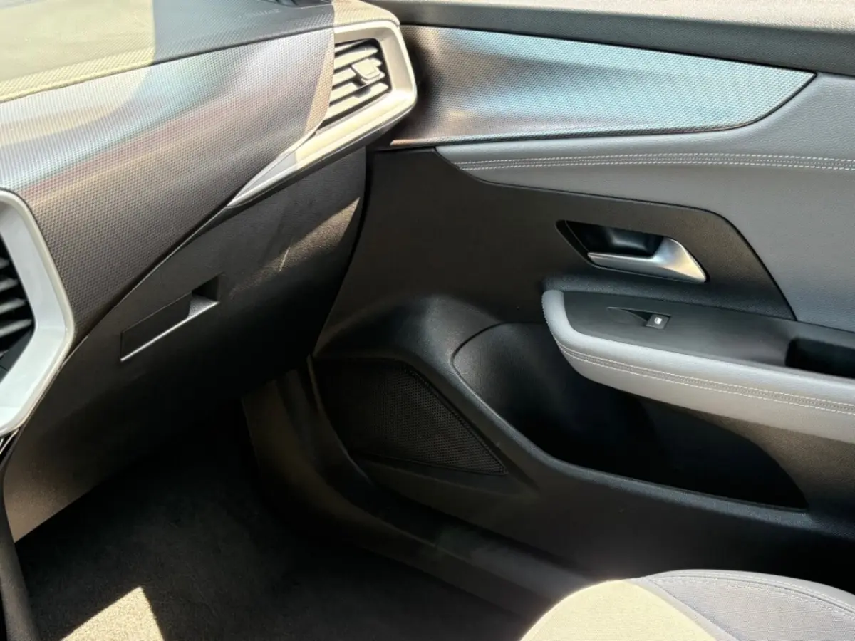 1.2 TURBO ELEGANCE. NAVI CAMERA AIRCO LMV CARPLAY