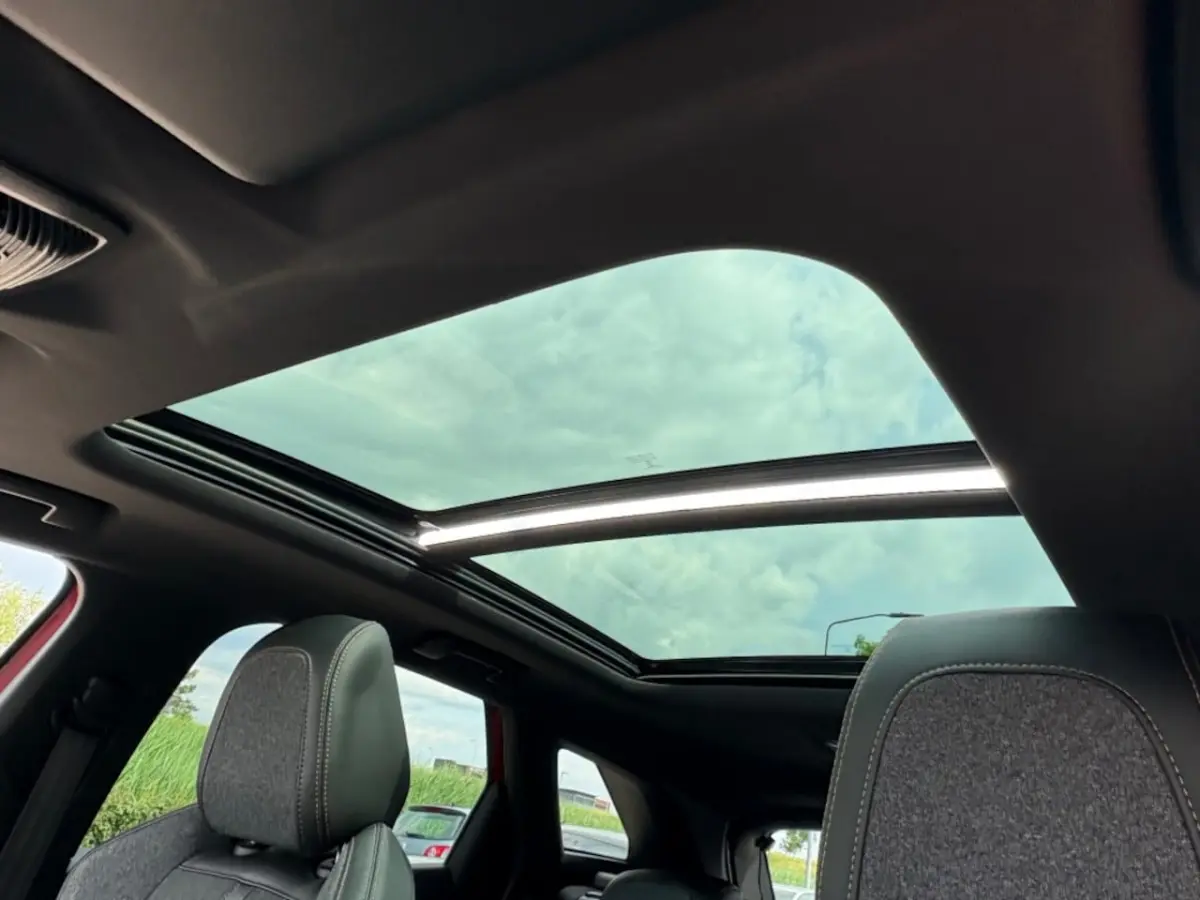 1.2 PURETECH 130PK GT-LINE PANO-DAK NAVIGATIE CAMERA AIRCO LMV PDC