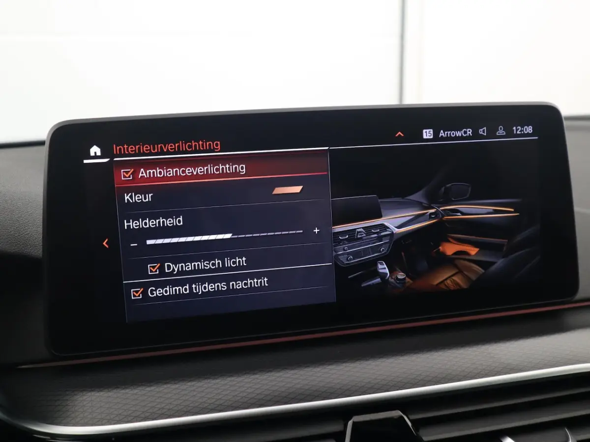 520i Business Edition Plus LCI / M-SPORT / LASER / CARPLAY / SHADOW / STOELVERW / CAMERA /