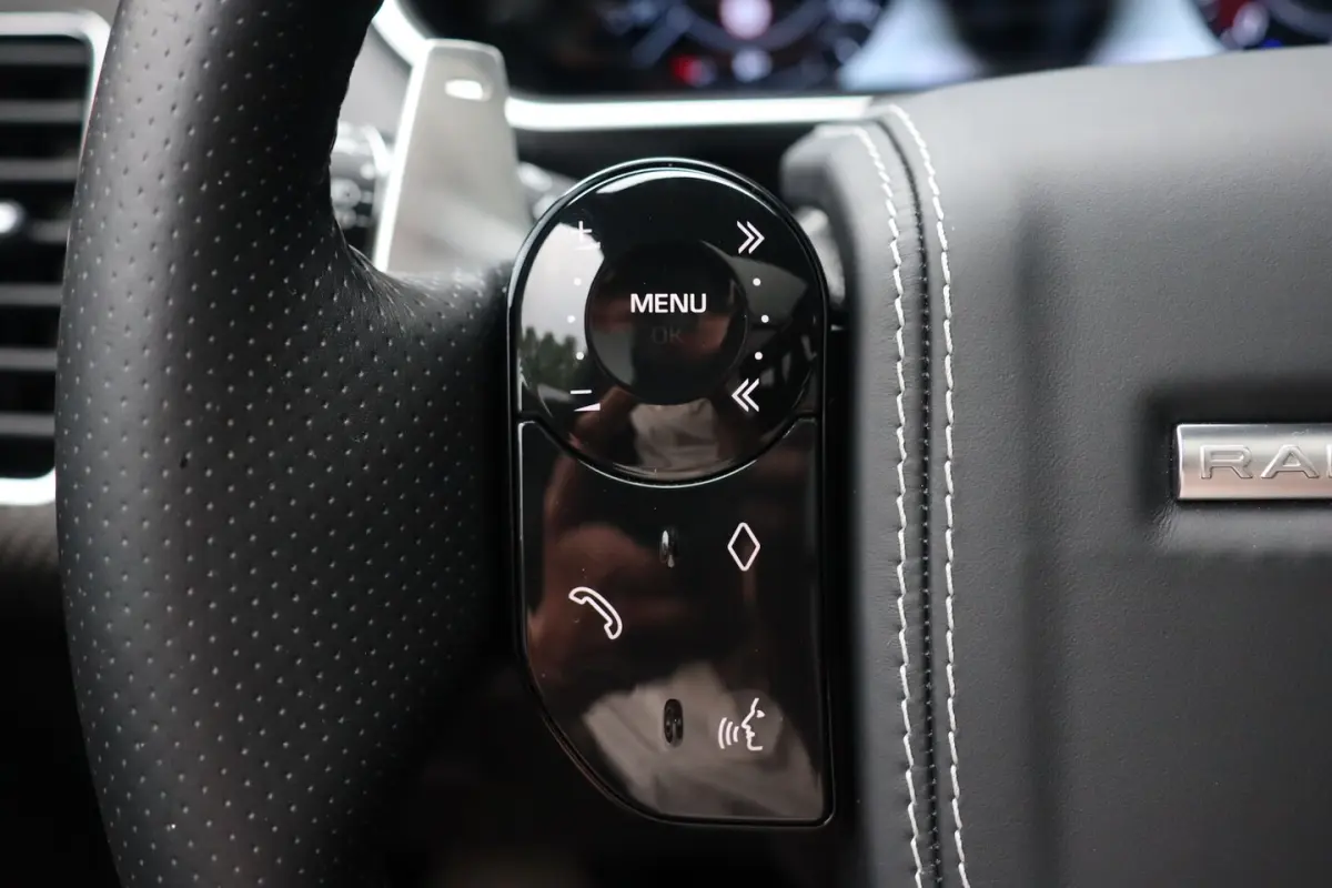 P575 SVR, Carbon, Pano, BTW
