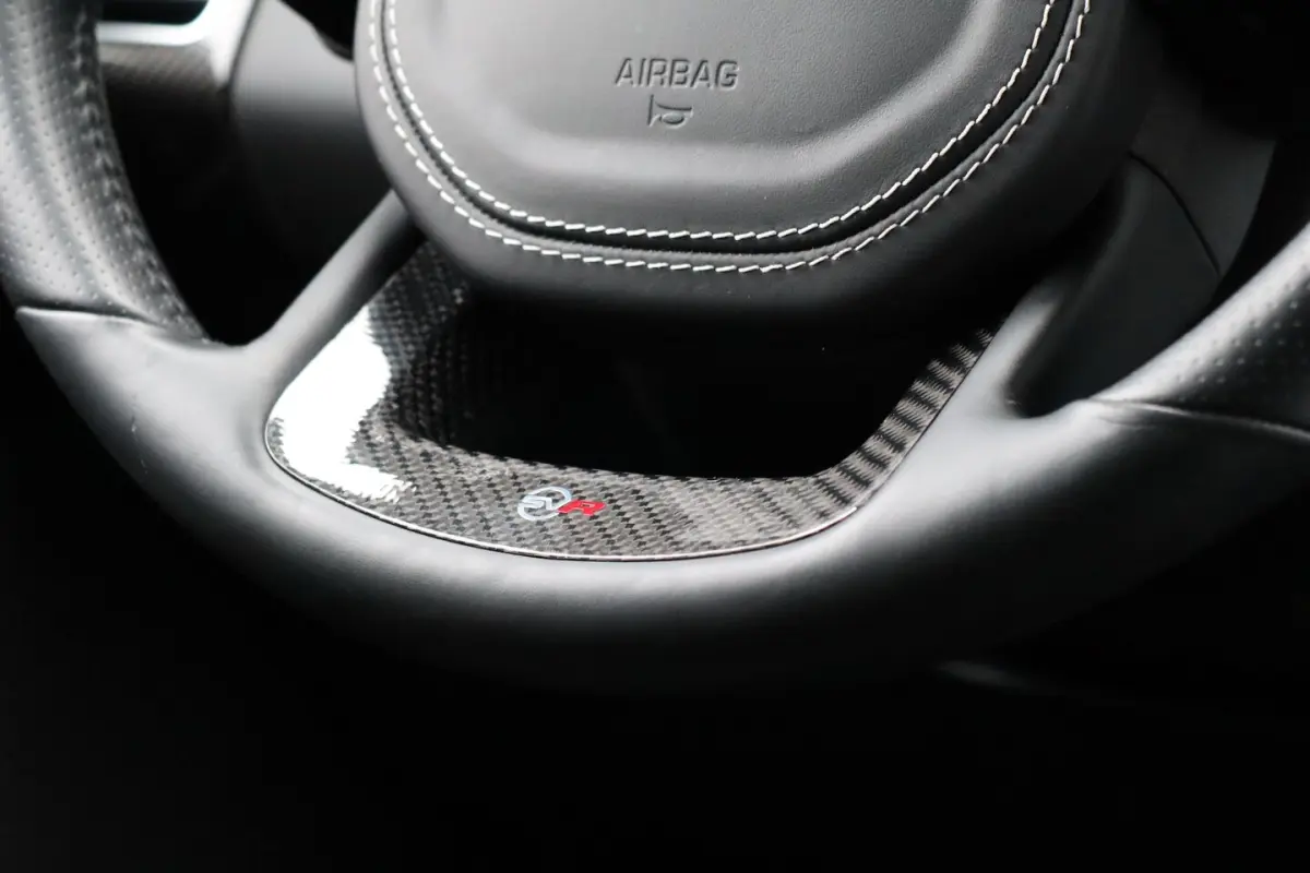 P575 SVR, Carbon, Pano, BTW