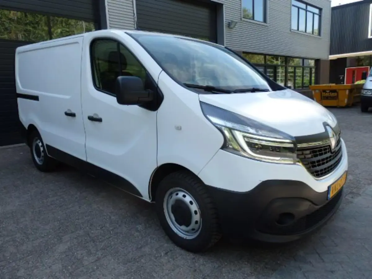 2.0 dCi 120 L1H1 88KW L+R SCHUIFDEUR AIRCO NAVI TREKHAAK CRUISE