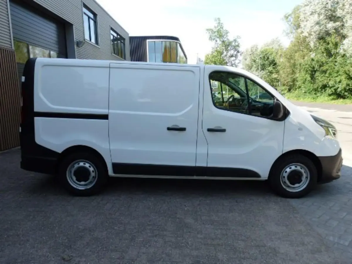2.0 dCi 120 L1H1 88KW L+R SCHUIFDEUR AIRCO NAVI TREKHAAK CRUISE