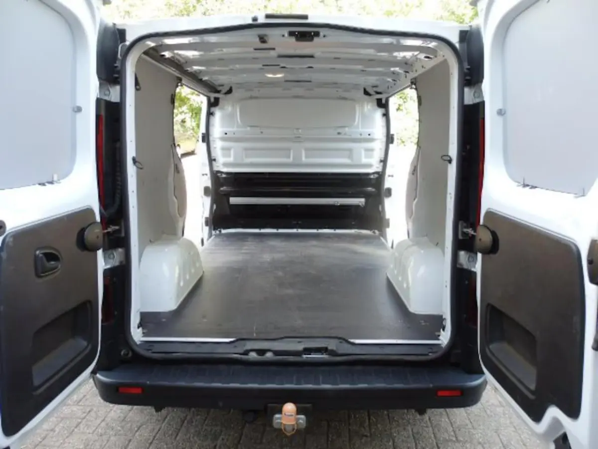 2.0 dCi 120 L1H1 88KW L+R SCHUIFDEUR AIRCO NAVI TREKHAAK CRUISE