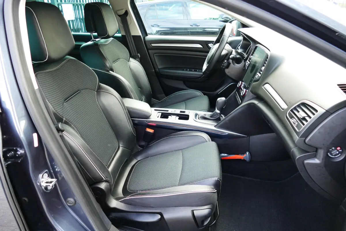 1.3 140pk TCe Bose. Camera, Navi, Half Leer, Carplay/Android, Clima, 17"LMV
