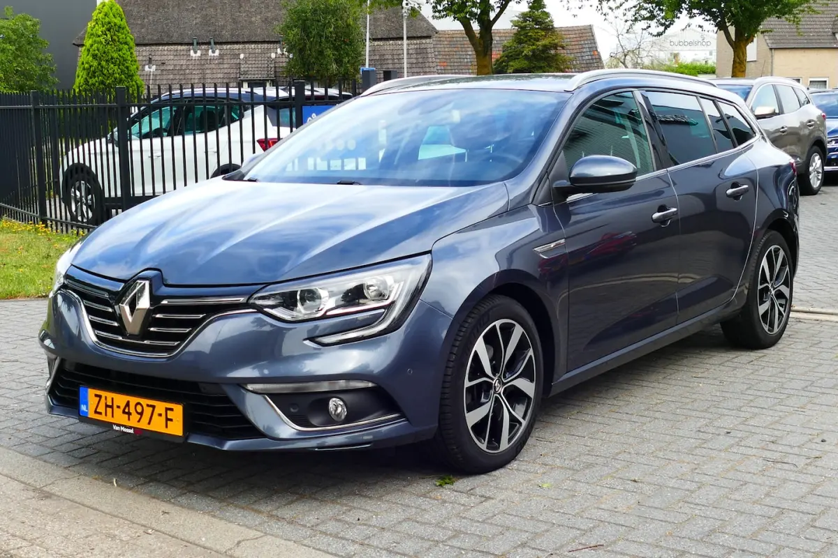 1.3 140pk TCe Bose. Camera, Navi, Half Leer, Carplay/Android, Clima, 17"LMV