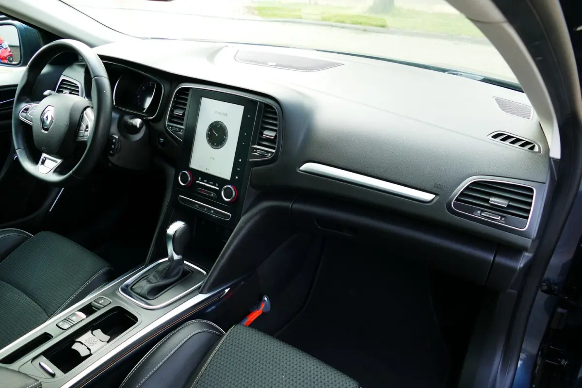 1.3 140pk TCe Bose. Camera, Navi, Half Leer, Carplay/Android, Clima, 17"LMV
