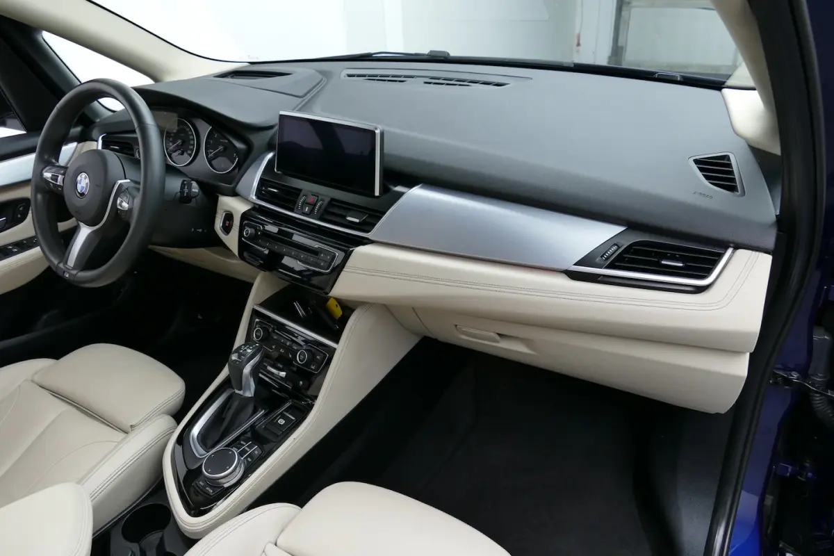 225xe Centennial High Executive. Panodak, Camera, Leer, StoelVerw, Adap Cruise
