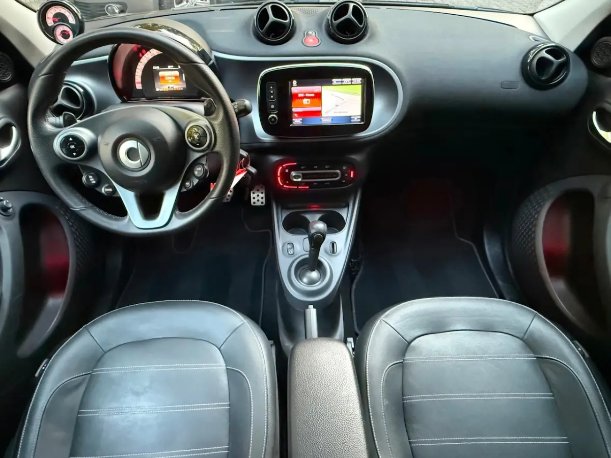 1.0 Turbo Prime NAP Automaat Pano/Leder/LED/Camera/Climate/Stoelverwarming/Navigatie/Bluet