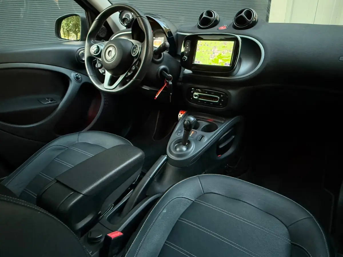 1.0 Turbo Prime NAP Automaat Pano/Leder/LED/Camera/Climate/Stoelverwarming/Navigatie/Bluet