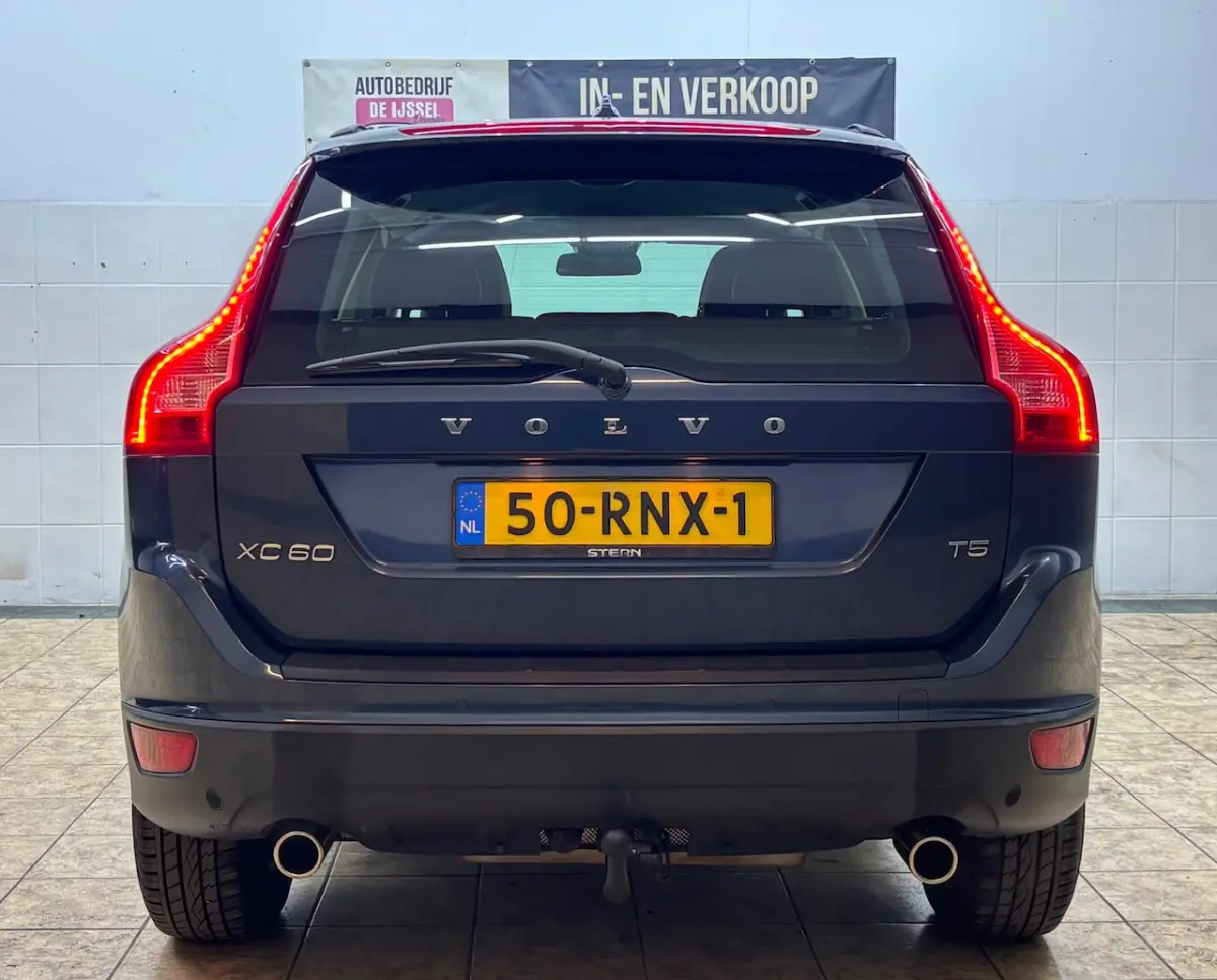 2.0 T5 Momentum/ 1STE EIGENAAR / Dealer O.H
