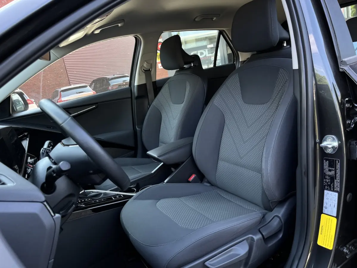 1.6 GDi Hybrid DynamicLine // ADAPT. CRUISE // LED // CAMERA+SENSOREN // NAVI+CARPLAY // S