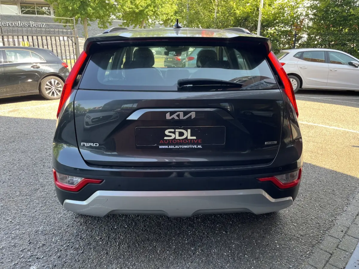1.6 GDi Hybrid DynamicLine // ADAPT. CRUISE // LED // CAMERA+SENSOREN // NAVI+CARPLAY // S