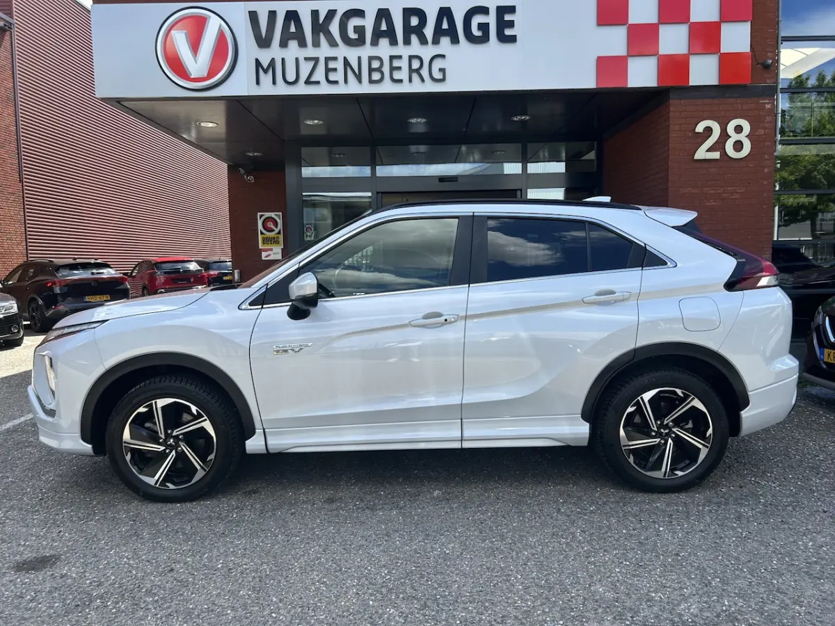 2.4 PHEV Instyle // FULL LED // LEDER // NAVI + CARPLAY // PANO/SCHUIFKANTELDAK // 360 CAM