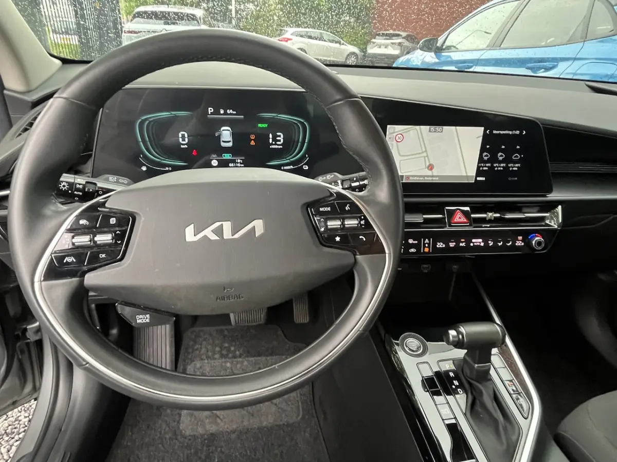 1.6 GDi Hybrid ComfortLine // NAVI // CLIMA // ADAPTIVE CRUISE // CAMERA // KEY LESS // AL