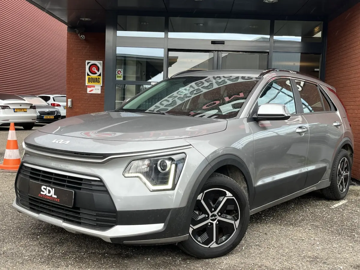 1.6 GDi Hybrid ComfortLine // NAVI // CLIMA // ADAPTIVE CRUISE // CAMERA // KEY LESS // AL