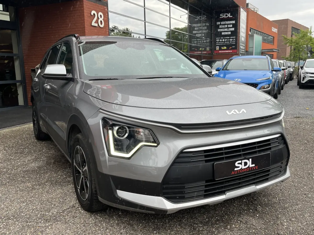 1.6 GDi Hybrid ComfortLine // NAVI // CLIMA // ADAPTIVE CRUISE // CAMERA // KEY LESS // AL