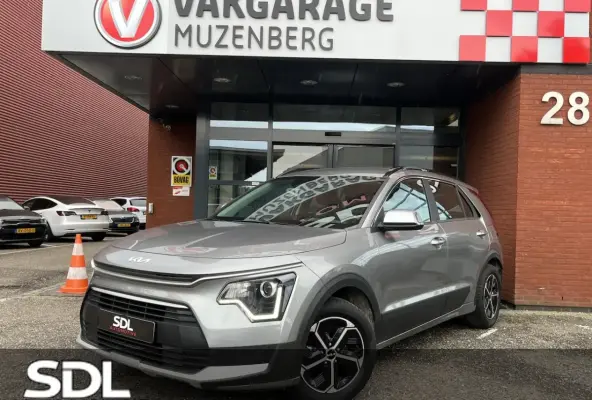 1.6 GDi Hybrid ComfortLine // NAVI // CLIMA // ADAPTIVE CRUISE // CAMERA // KEY LESS // AL