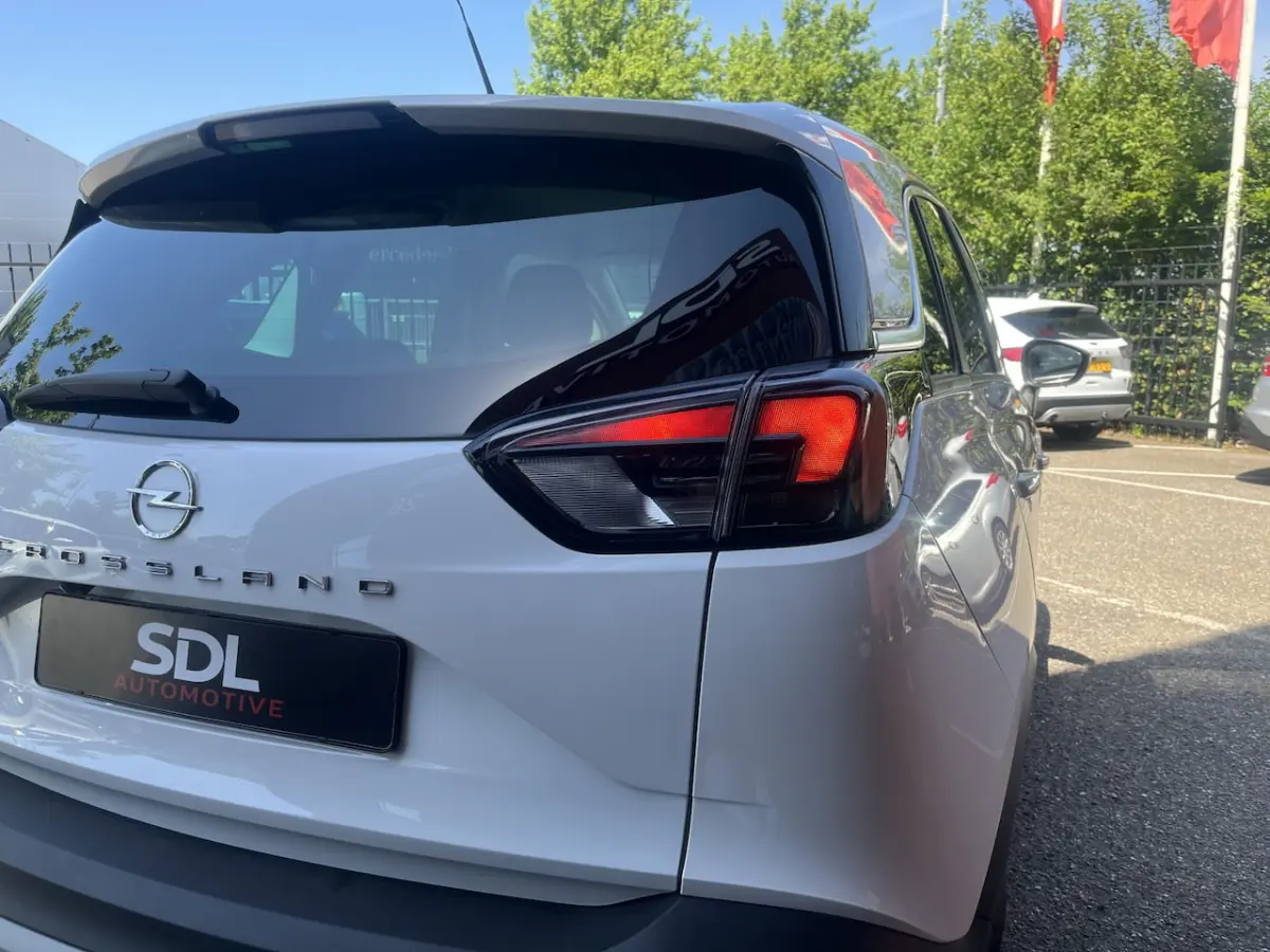 1.2 Turbo Elegance 15.000 KM // AFN. TREKHAAK // CAMERA // CLIMA // APPLE-ANDROID AUTO //