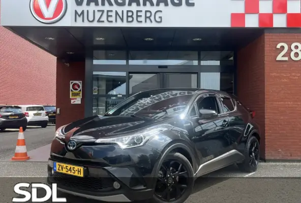 1.8 Hybrid Style // NAVI // CAMERA // ADAPTIVE CRUISE // STOELVERWARMING // CLIMA // TREKH