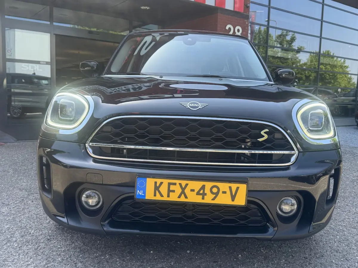 1.5 Cooper S E ALL4 // FULL LED // VOL LEDER // NAVI // CAMERA // PDC // CLIMA // STOELVER