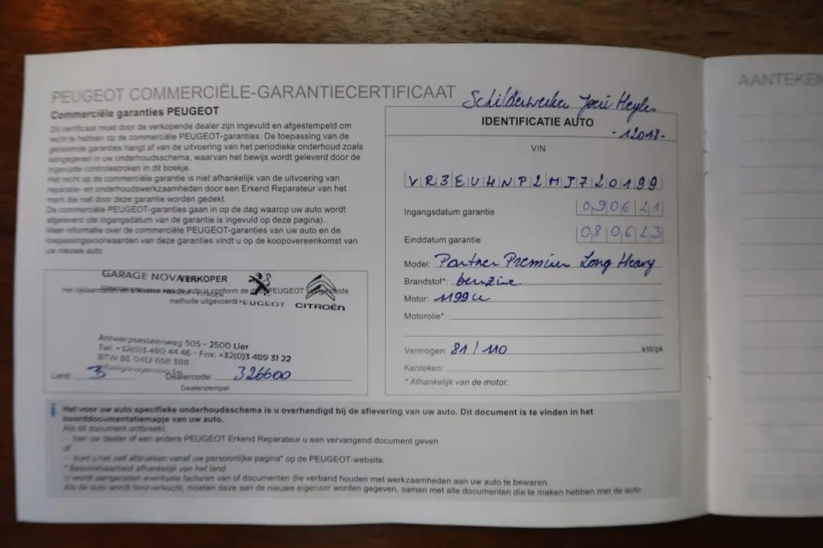 1.2 P.T. Premium Lange uitvoering met benzinemotor (marge)