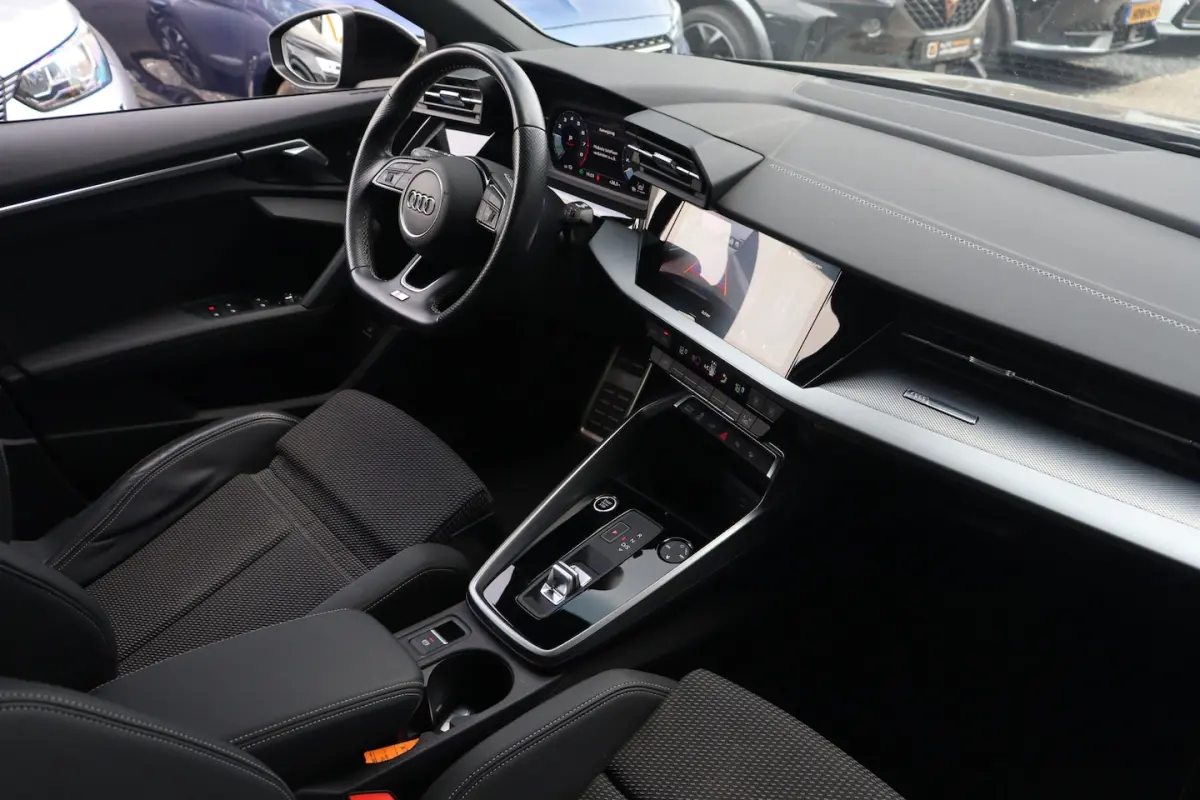 40 TFSI e S-Line | ACC | Camera | 18 Inch |