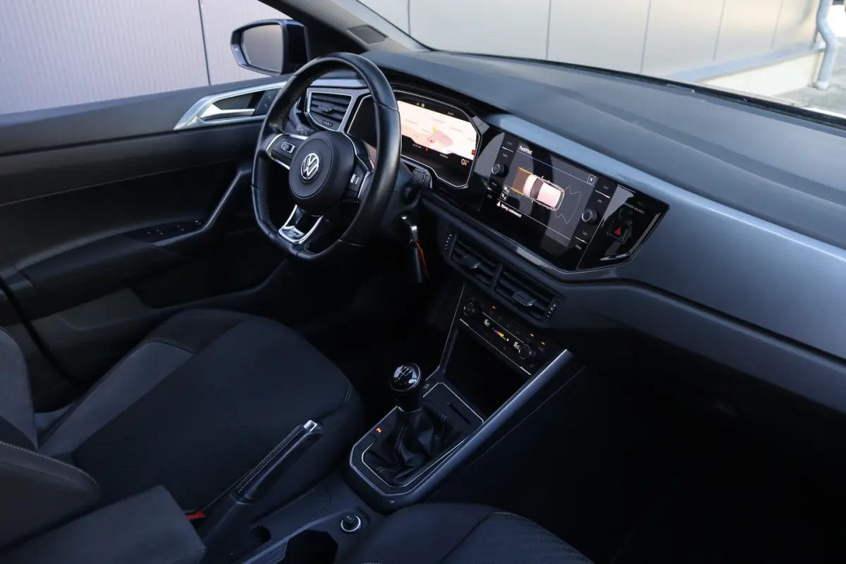 1.0 TSI R-Line | Matrix | Virtual Cockpit | 17 Inch |