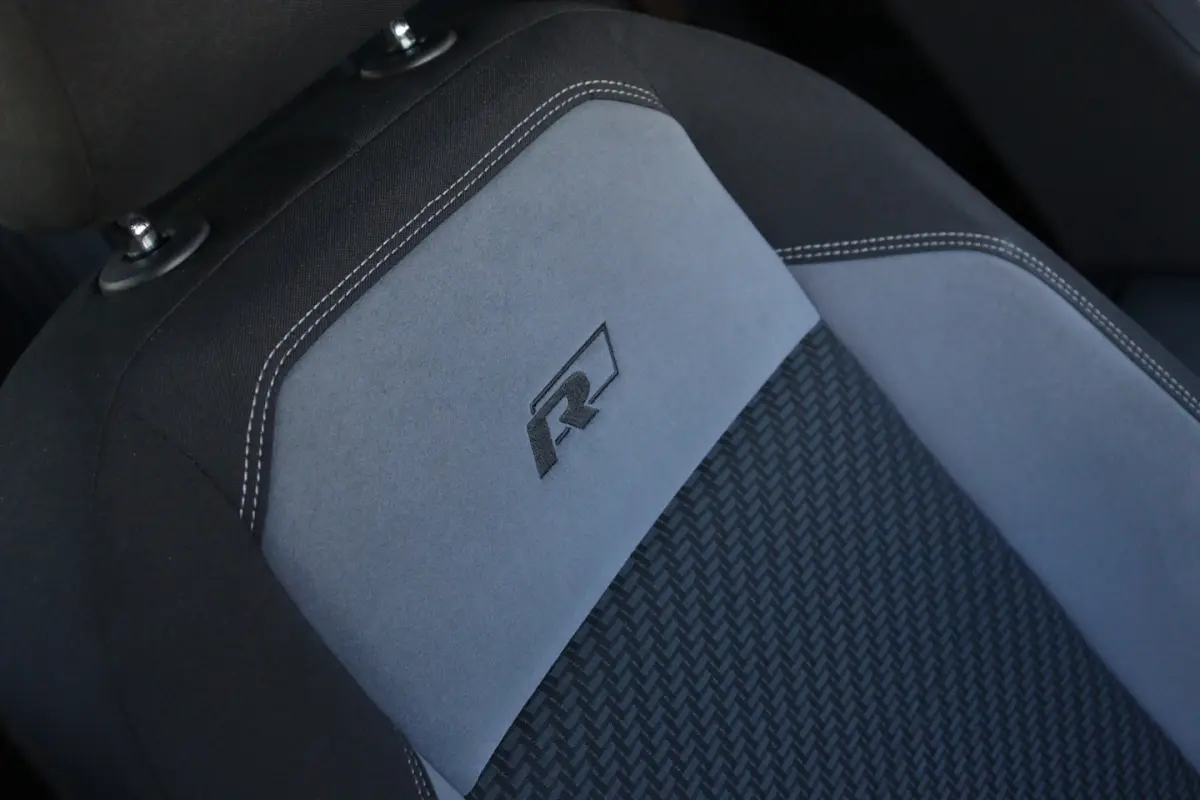 1.0 TSI R-Line | Matrix | Virtual Cockpit | 17 Inch |