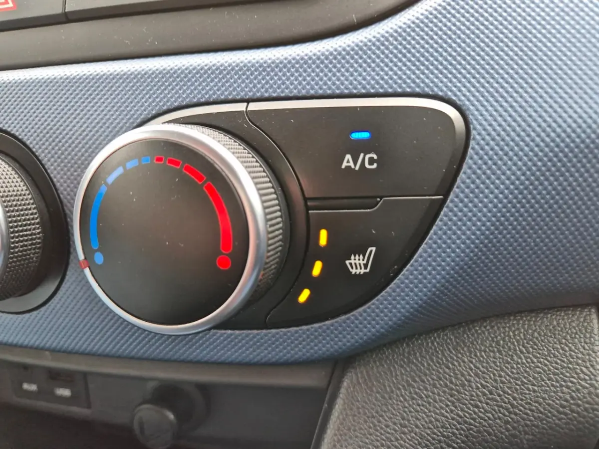 1.0i Automaat - 5 drs - Airco - Stoelverwarming - Stuurverwarming - Rijklaar