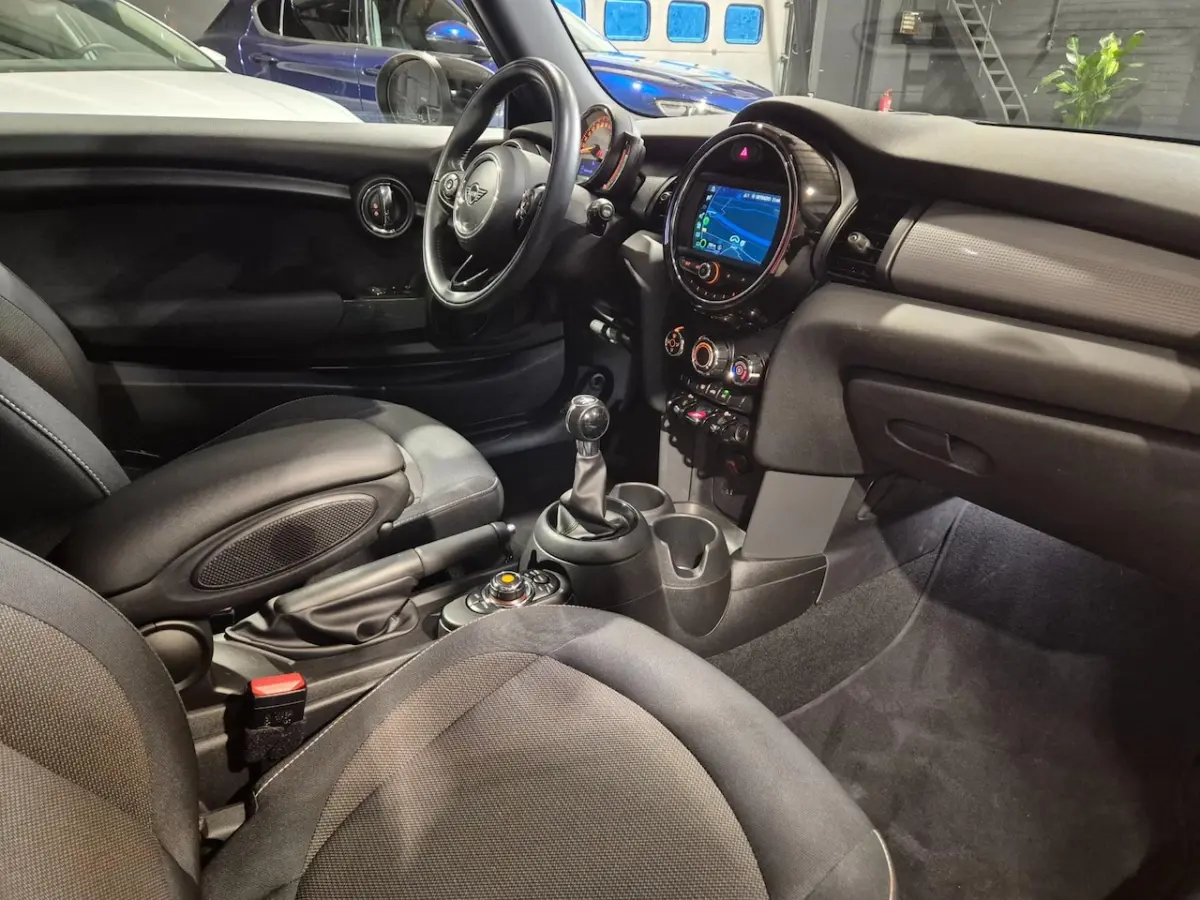 1.5 Pepper - Panoramadak - Navigatie - Airco - Cruise - NL Auto