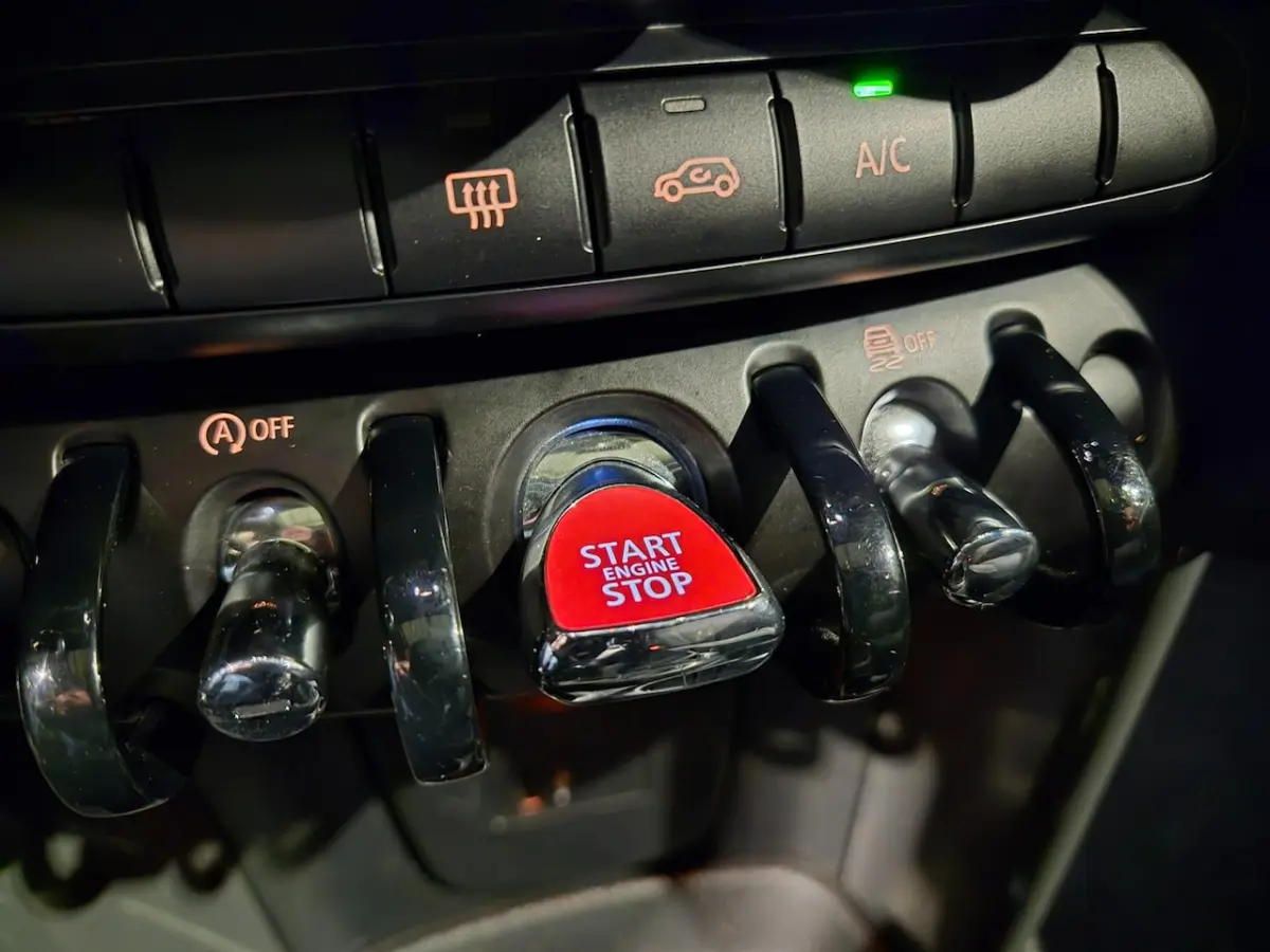 1.5 Pepper - Panoramadak - Navigatie - Airco - Cruise - NL Auto