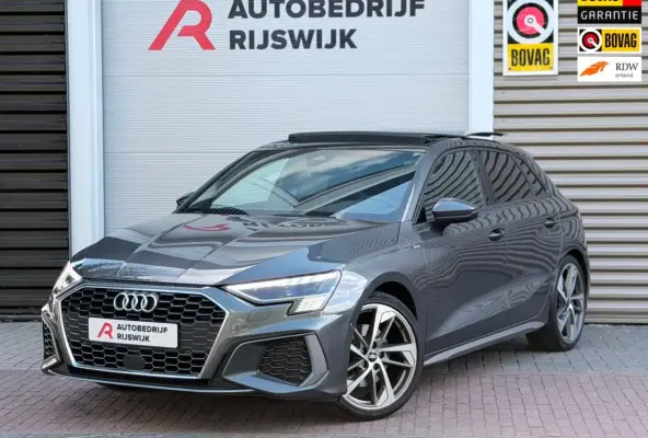35 TFSI S-Line Pano/Matrix/AppleCarPlay