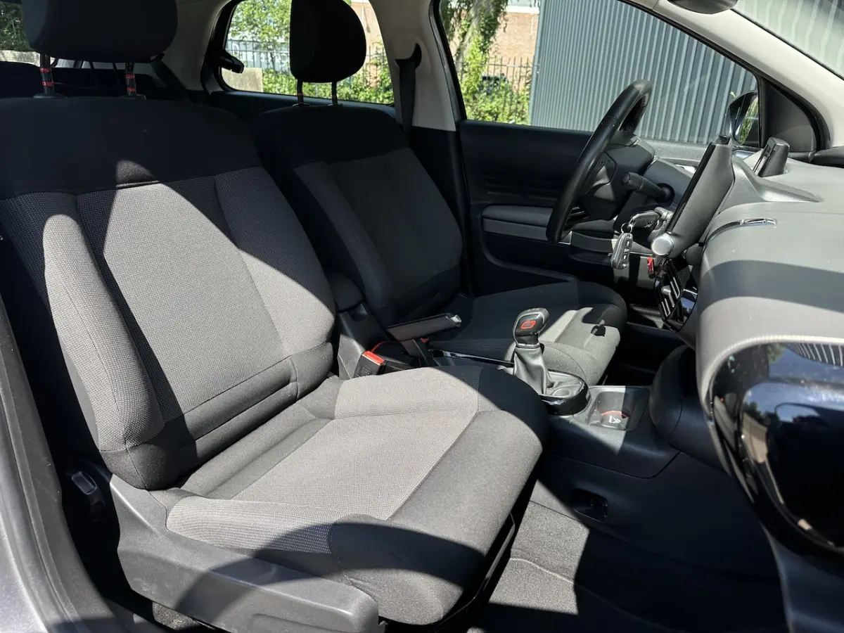 1.2 PureTech 110 pk Business Carplay, Cruise, Sensoren