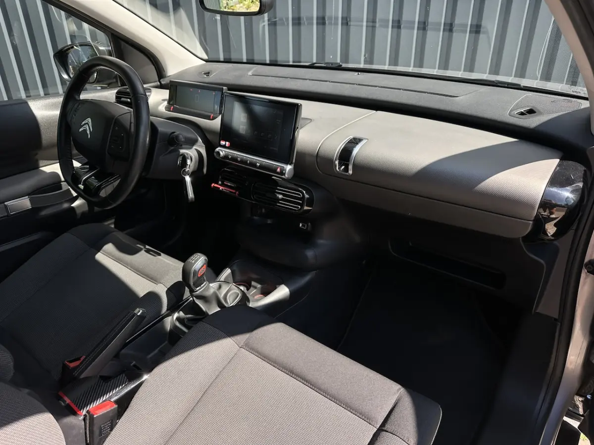 1.2 PureTech 110 pk Business Carplay, Cruise, Sensoren