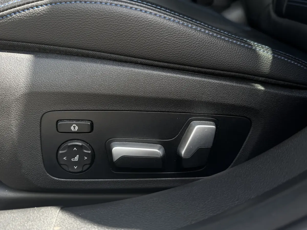 330e M Sport 292 pk PANO, Stuurverw, Elektr Zetels
