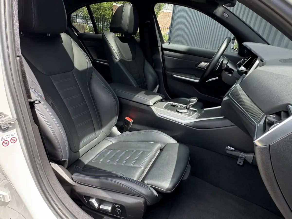330e M Sport 292 pk PANO, Stuurverw, Elektr Zetels