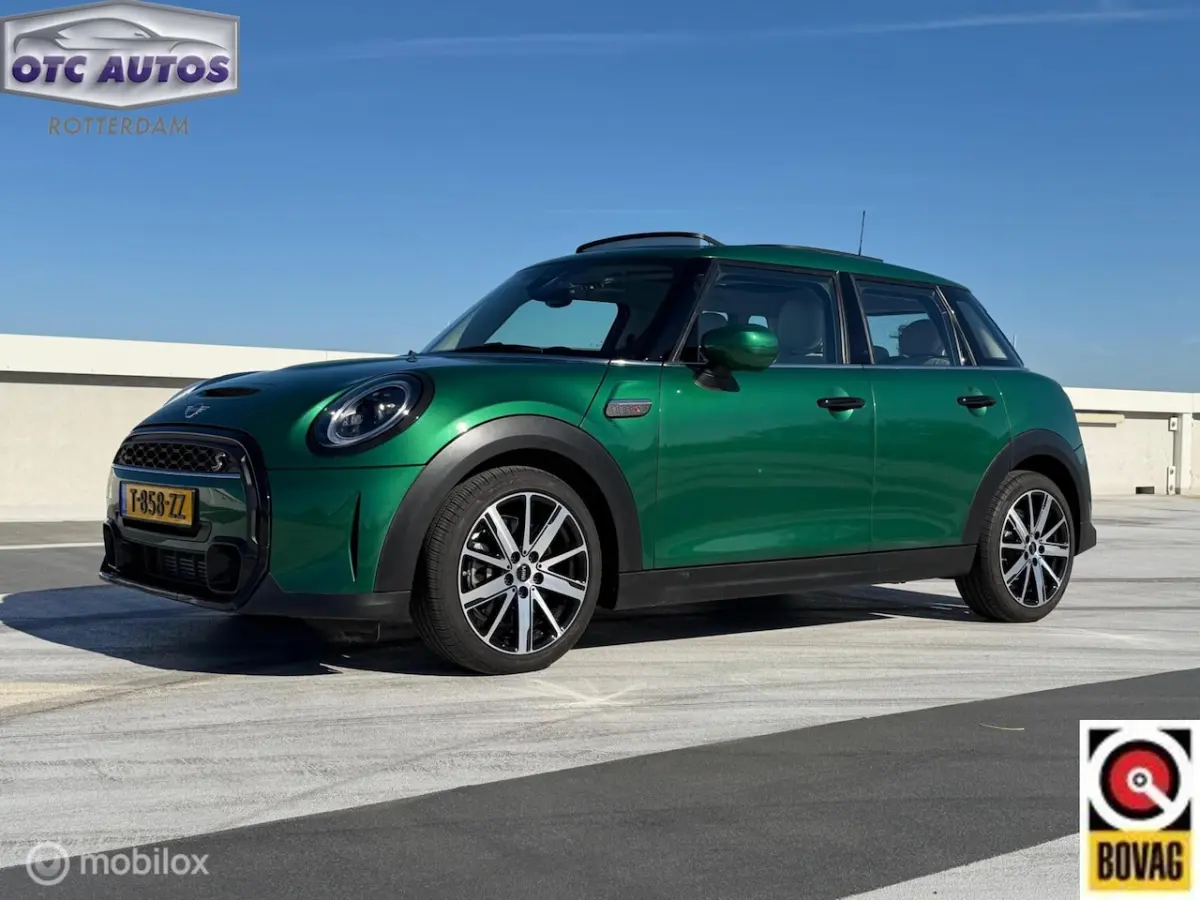 2.0 John Cooper Works leder camera pano