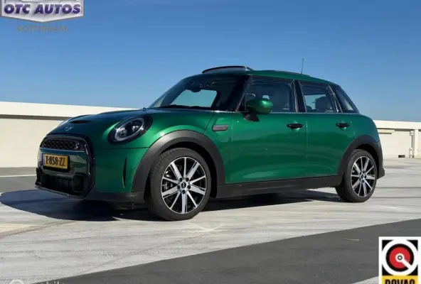2.0 John Cooper Works leder camera pano