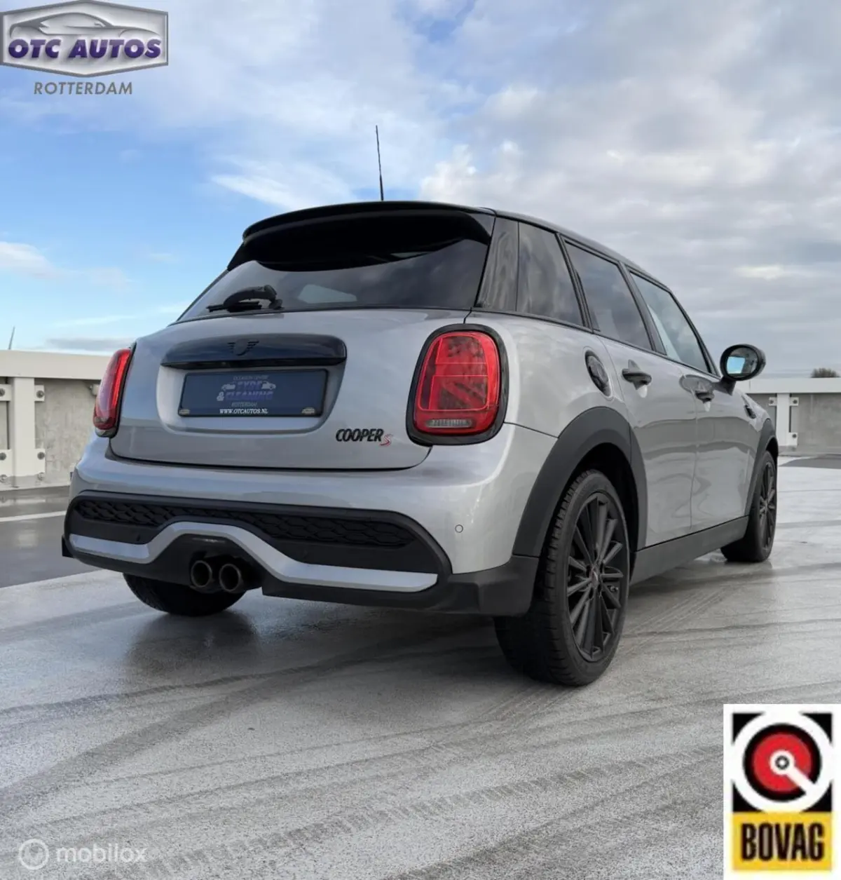2.0 Classic Trim Pano leder sportvelgen harman kardon 5 deurs