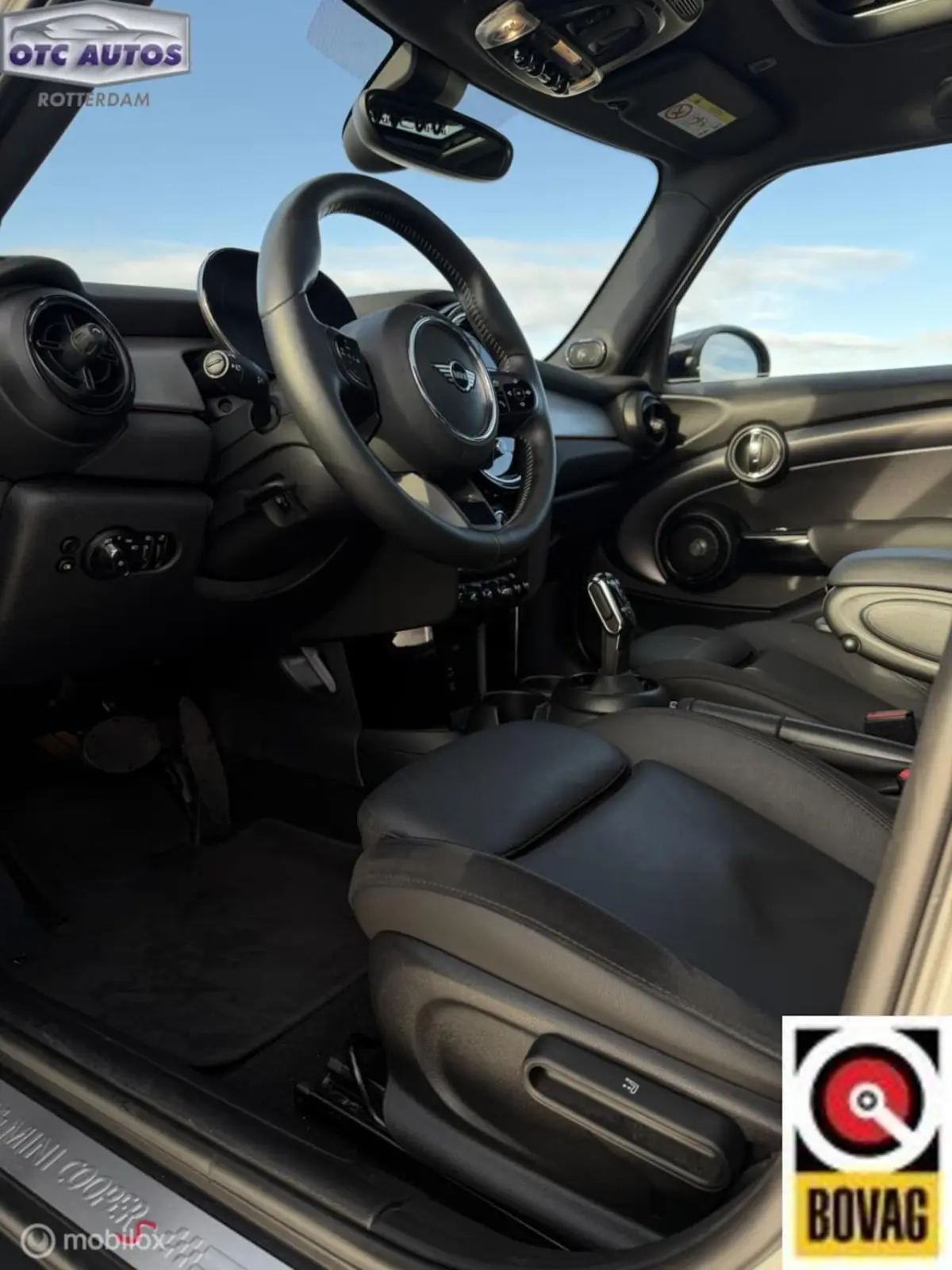 2.0 Classic Trim Pano leder sportvelgen harman kardon 5 deurs