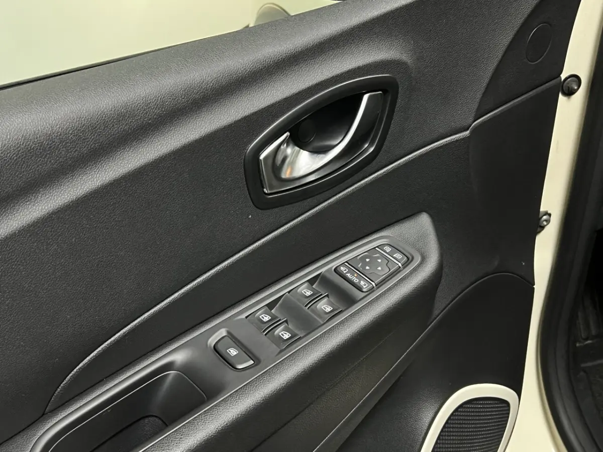 0.9 TCe Zen | 1e EIGENAAR | NAVI | CRUISE CONTROL | KEYLESS |