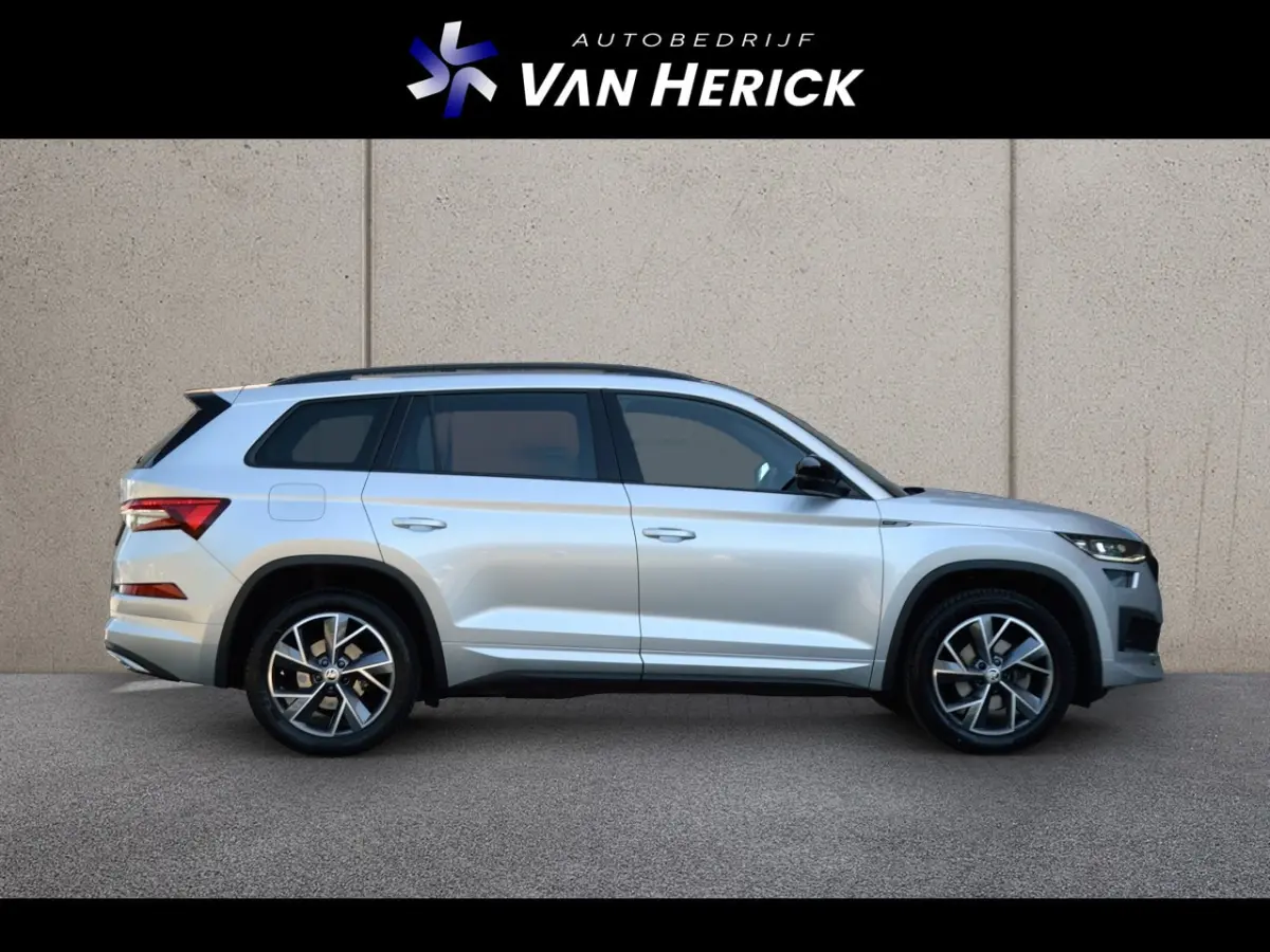 1.5 TSI Sportline Business 7p. Automaat | Keyless | Achteruitrijcamera | Stoelverwarming